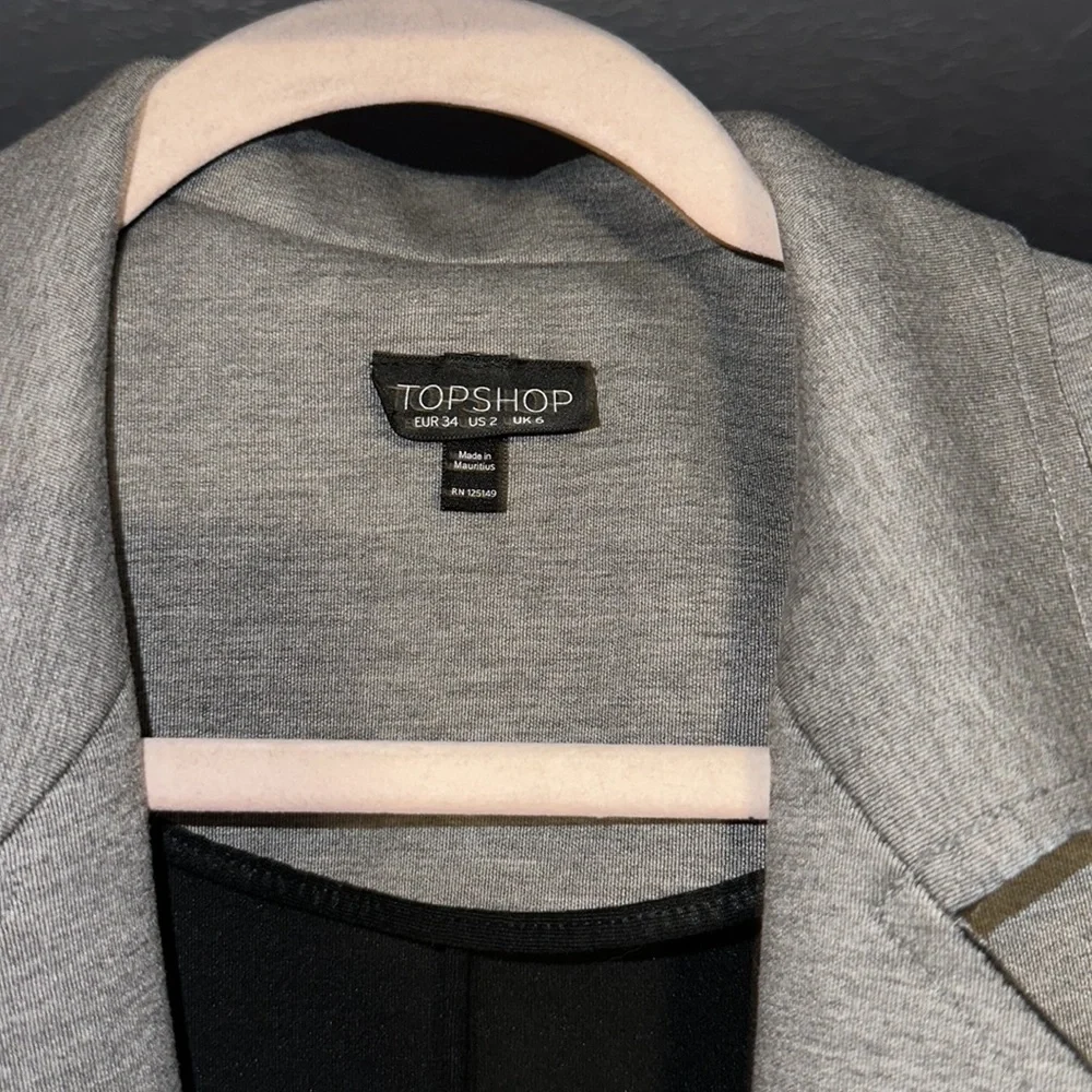 Nearly new, worn once. Woman’s TopShop long grey vest. US size 2. - Picture 4 of 5